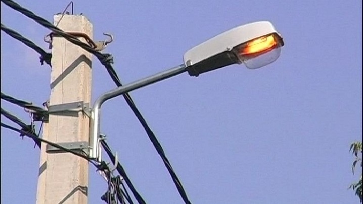 Ремонтують вуличне освітлення: у Чернівцях частково перекриють вулицю Винниченка
