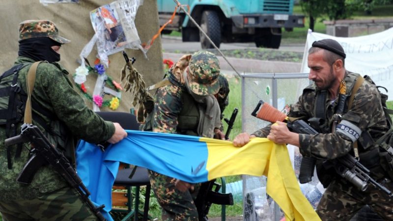Перейшли на бік окупантів: українці вже надіслали 700 заявок про колаборантів у чатбот єВорог