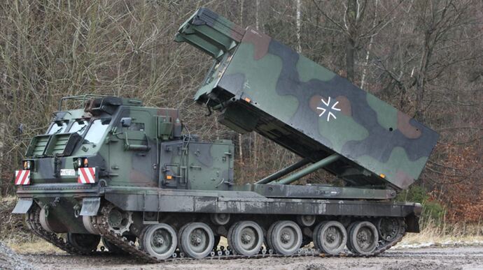 Німеччина передала Україні ще дві системи MARS II та чотири артилерійські установки Panzerhaubitze 2000