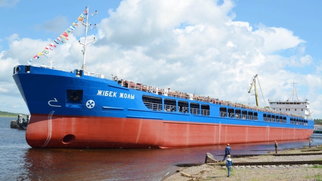 У Туреччині затримали судно, яке, ймовірно, везло українське зерно з тимчасово окупованого Бердянська — посол