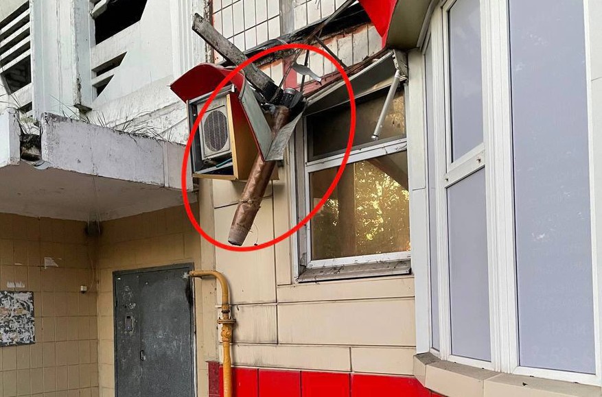На багатоповерхівку в Бєлгороді упала частина російської ракети, яких немає на озброєнні в Україні