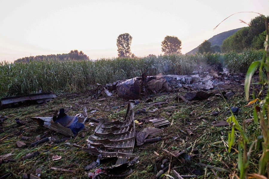 8 українців загинули в катастрофі літака Ан-12 у Греції