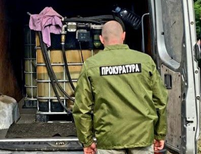 На Буковині викрито працівників локомотивного депо, які розкрадали дизпаливо Укрзалізниці