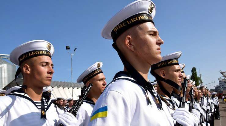 Морякам дозволили виїзд з України за кордон: умови