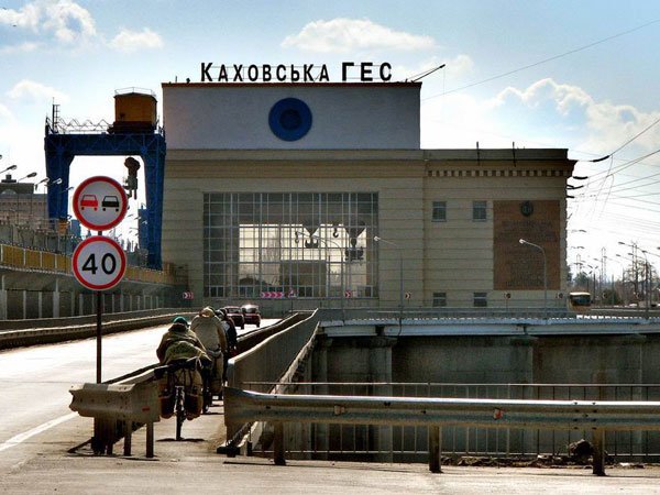 ЗСУ вдарили по мосту біля Каховської ГЕС – тепер він непридатний для використання