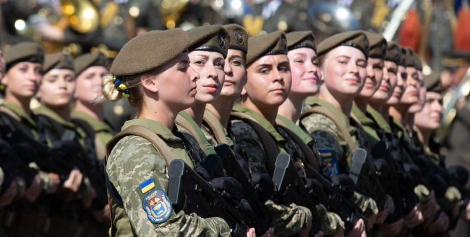 Парламент прийняв закон про добровільний військовий облік жінок – нардеп Железняк