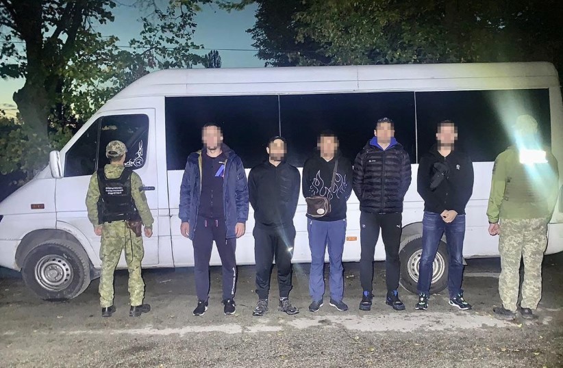 На Буковині за спробу порушення кордону затримали 19-х військовозобов’язаних осіб