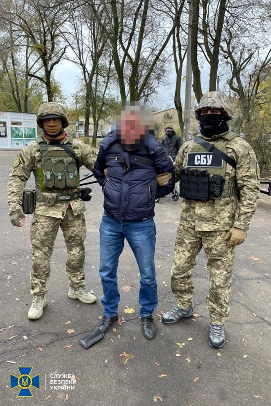 Хотів “посаду” в окупаційній адміністрації: в Одесі затримали агента фсб, який знімав українські позиції