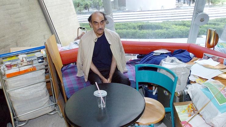 У паризькому аеропорту помер іранець, який жив там 18 років