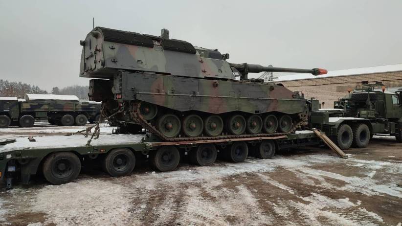Литва передала Україні ще дві відремонтовані гаубиці PzH2000 з боєприпасами