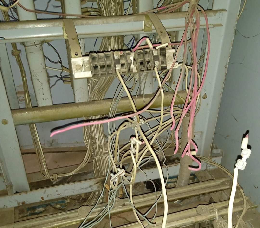 У Чернівцях в одному з будинків викрали вузли ліфтового обладнання