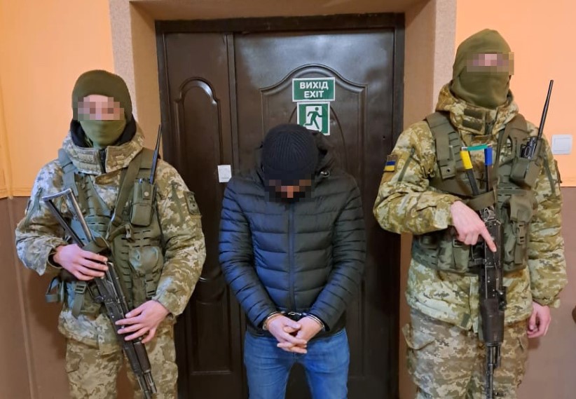Розшукує інтерпол: на Буковині затримали громадянина Молдови