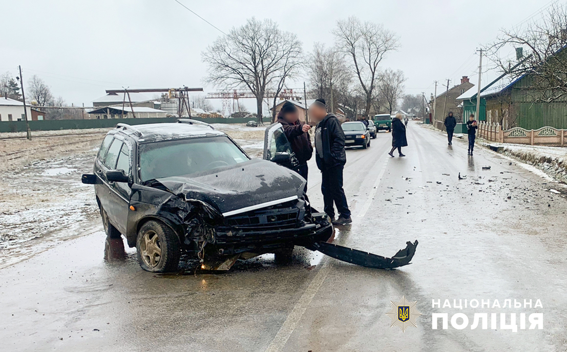 Один з водіїв отримав травми: на Буковині зіткнулись дві автівки