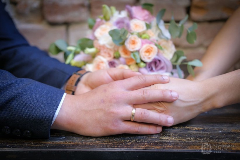 Йти до ДРАЦСу не потрібно: подати заяву про шлюб можна на порталі Дія