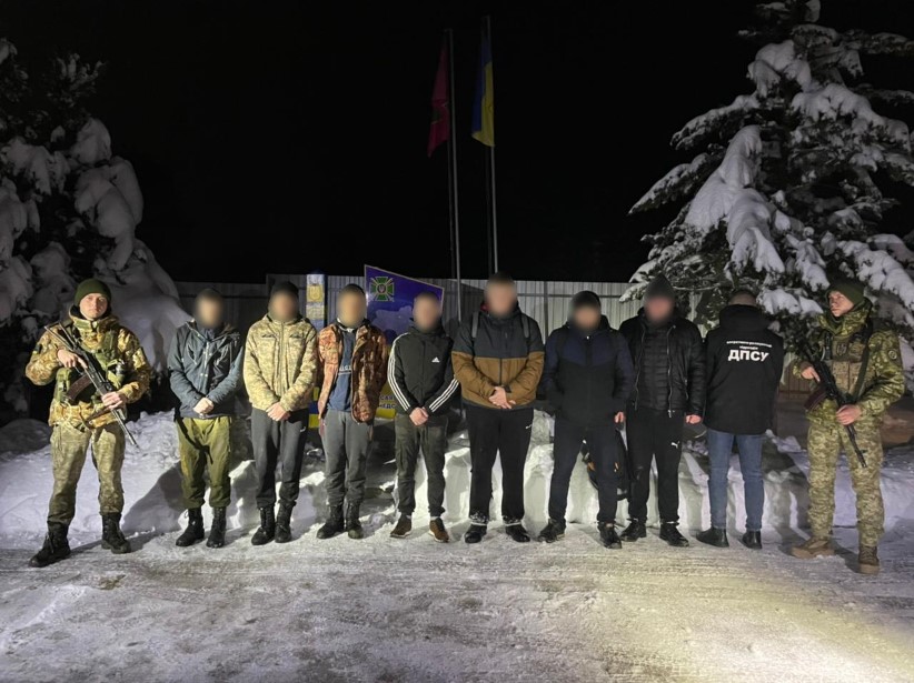 Гірськими стежками до Румунії: прикордонники вкотре затримали “ухилянтів”