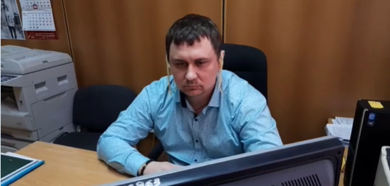 Самарський депутат-комуніст Абдалкін прослухав послання путіна з локшиною на вухах