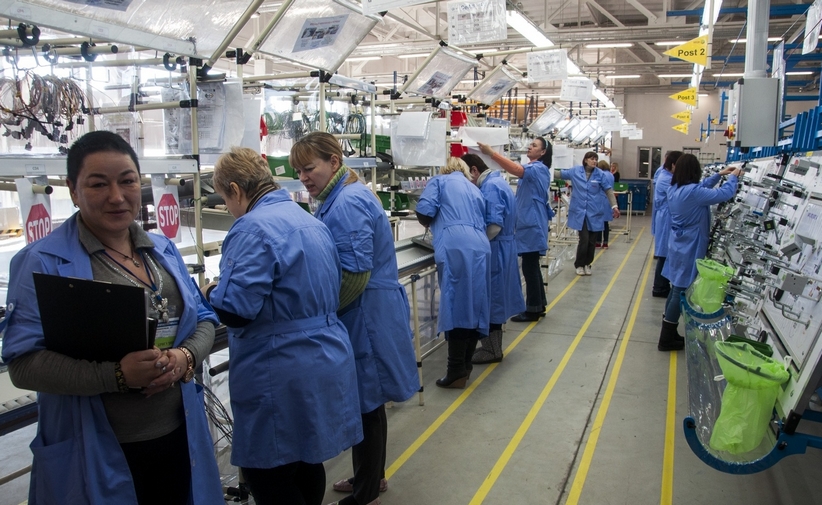 Інвестиційна няня у Чернівцях перетворилася на «інвестиційного Карабаса». Заради створення 750 робочих місць закрили завод на 1,5 тисяч працівників