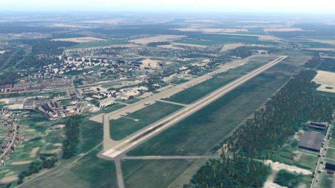 На білоруському військовому аеродромі Мачулищі сталося два вибухи, — опозиція