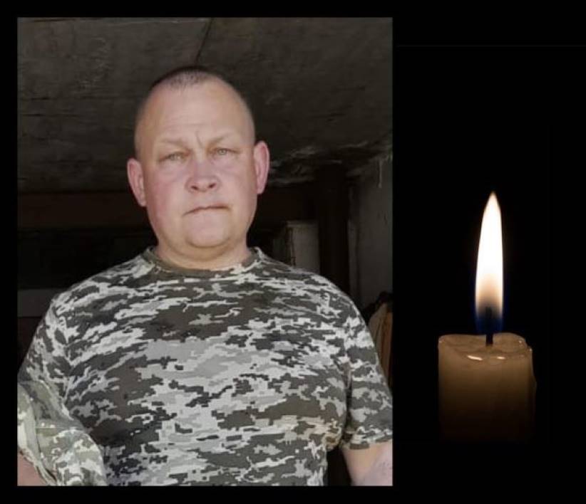 У Чернівцях прощаються з Героєм, який загинув боронячи незалежність України