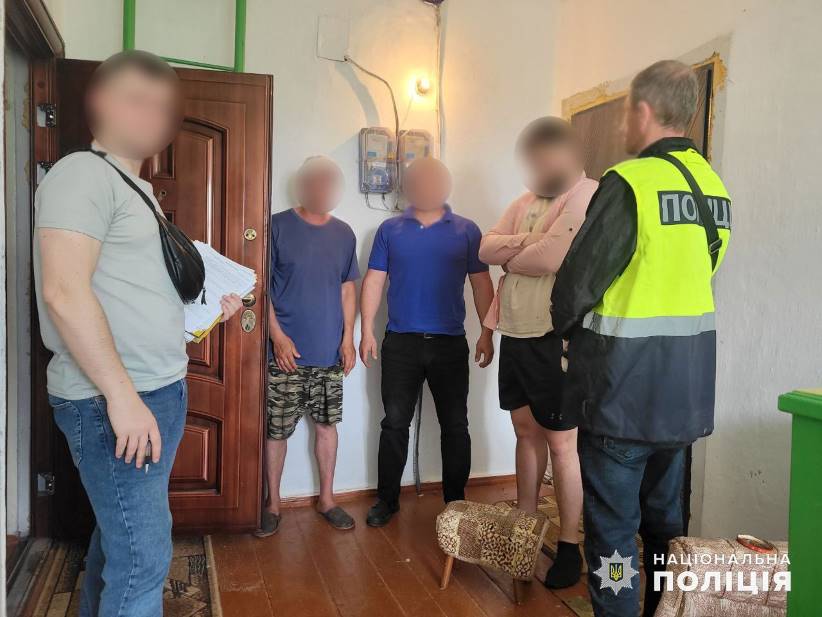 Буковинські поліціянти викрили шахрая, який продавав неіснуючий товар