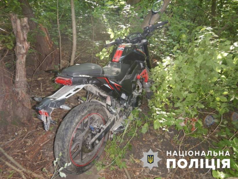 Поліціянти затримали чоловіка причетного до викрадення мотоцикла у Дністровському районі