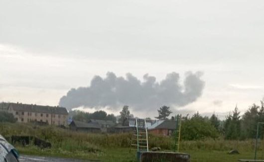 У рф заявили, що на авіабазі в Новгородській області внаслідок атаки дронів пошкоджений літак