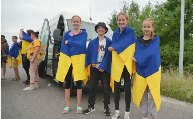 Україні повернули 11 дітей, яких росіяни тримали на тимчасово окупованій частині Херсонщини