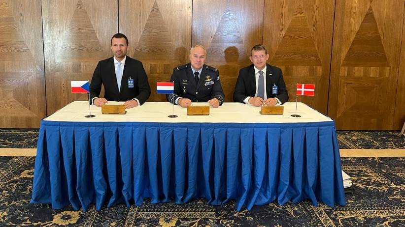 Чехія за підтримки Данії та Нідерландів надасть Україні нову зброю