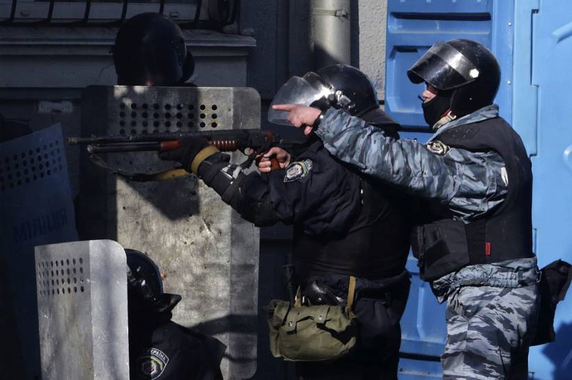 Суд оголосив вироки п’ятьом беркутівцям у справі Майдану