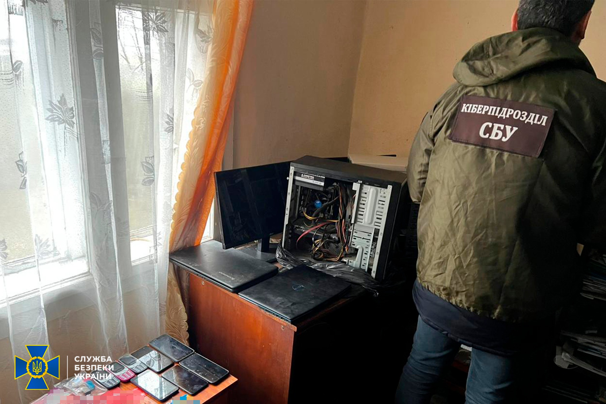 Буковинський політолог виправдовував загарбницьку політику РФ: СБУ повідомила про підозру