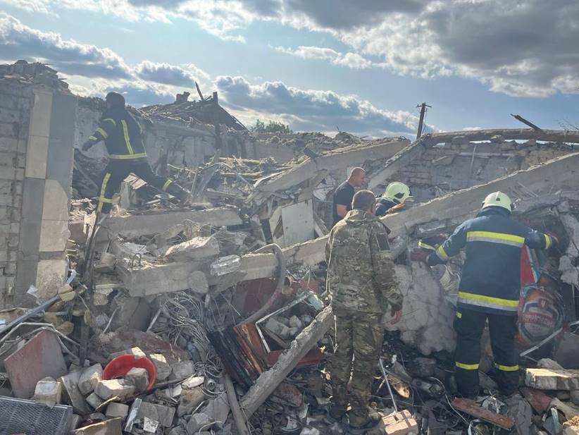 рф вдарила по магазину у Купʼянському районі – щонайменше 47 загиблих