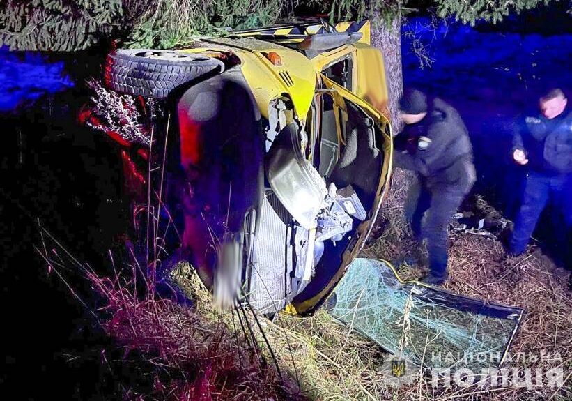 Поліціянти розслідують ДТП, в якій загинув буковинець