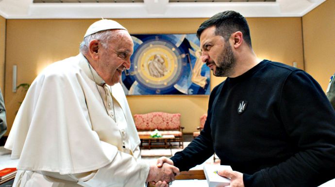 Зеленський обговорив з Папою Римським “формулу миру”