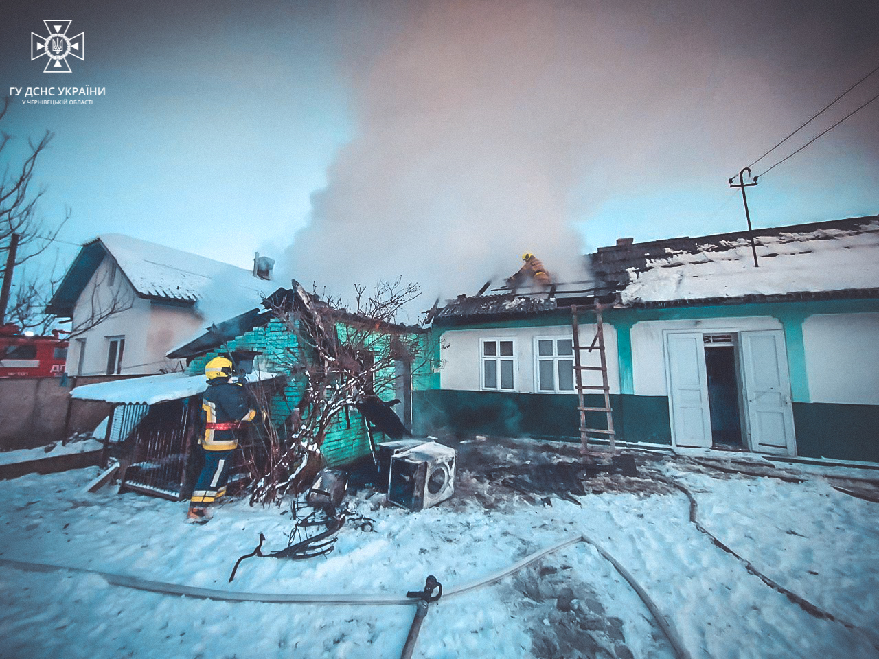 Горіли житлові будинки: на Буковині сталося 8 пожеж