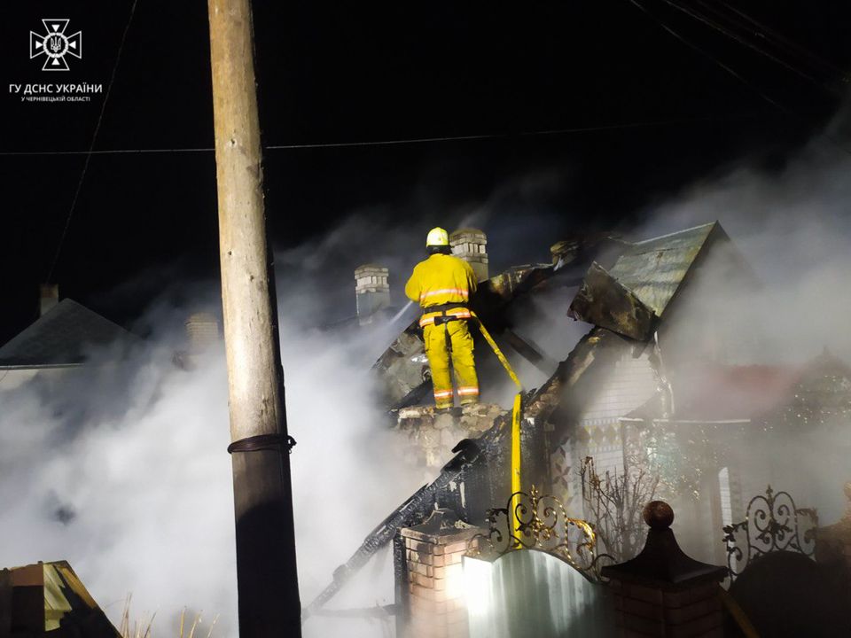 За вихідні буковинські пожежники ліквідували 5 загорянь