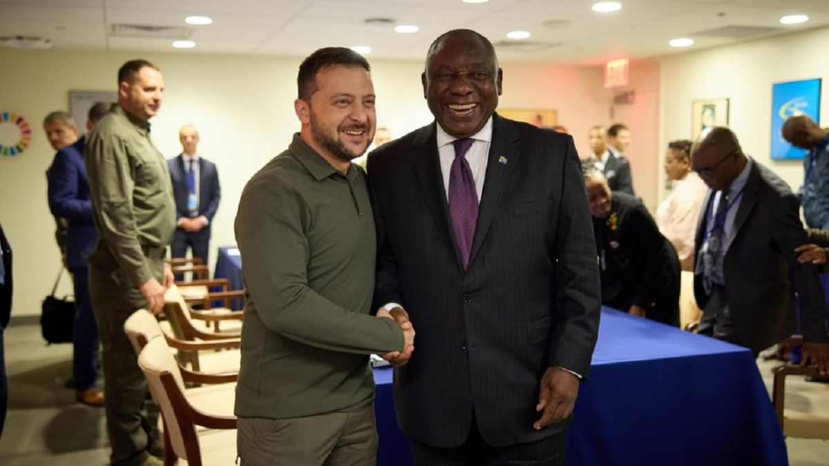 Зеленський обговорив з президентом ПАР Рамафосою підготовку до Глобального саміту миру