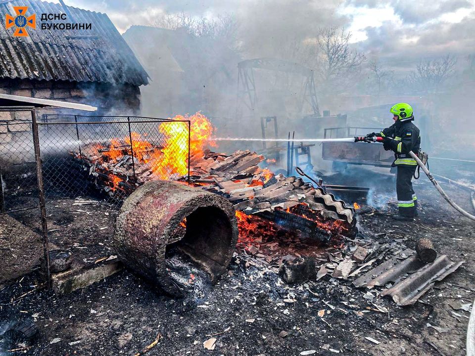 За минулу добу на Буковині сталося 12 пожеж, 8 з них – на відкритій території