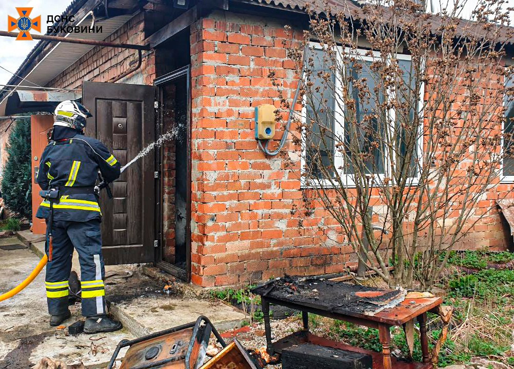 На території Чернівецької області за минулу добу ліквідовано 3 пожежі, 1 особу травмовано