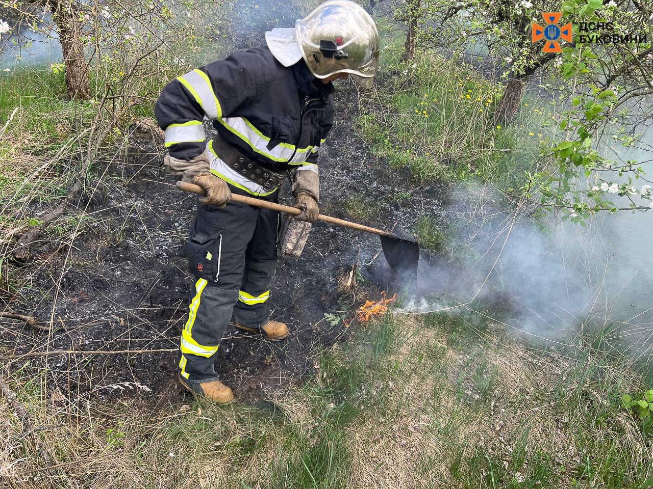 За минулу добу на Буковині рятувальники ліквідували 5 пожеж