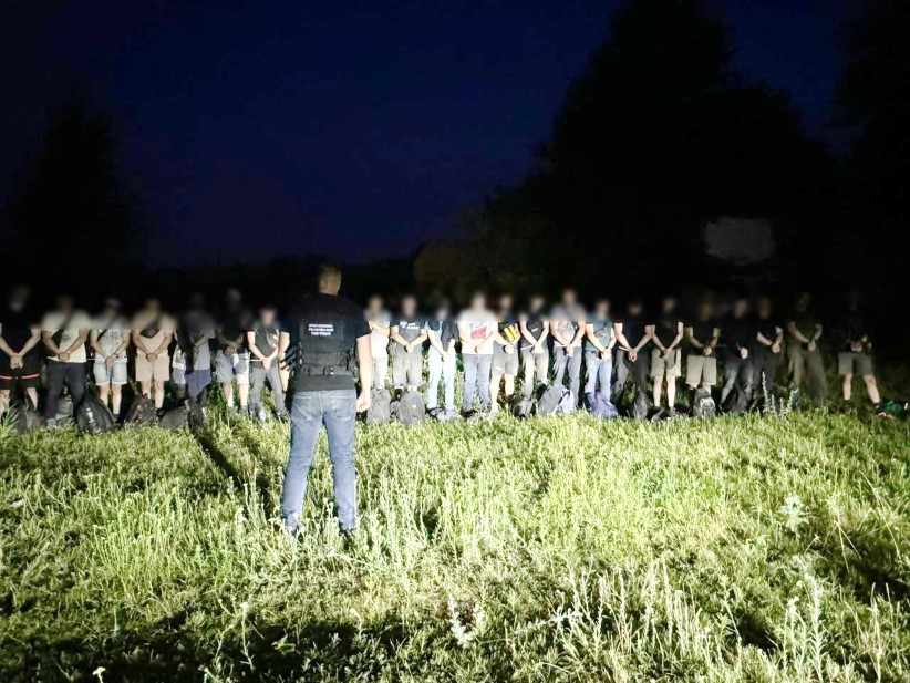 Прикордонники Буковини затримали 24 чоловіків, які намаглися незаконно перетнути державний кордон