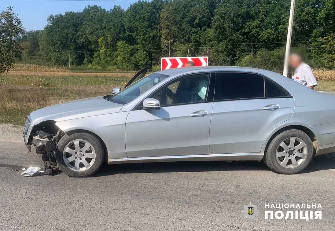 Поліціянти Буковини розслідують обставини ДТП, в якій травмувалася неповнолітня мотоциклістка