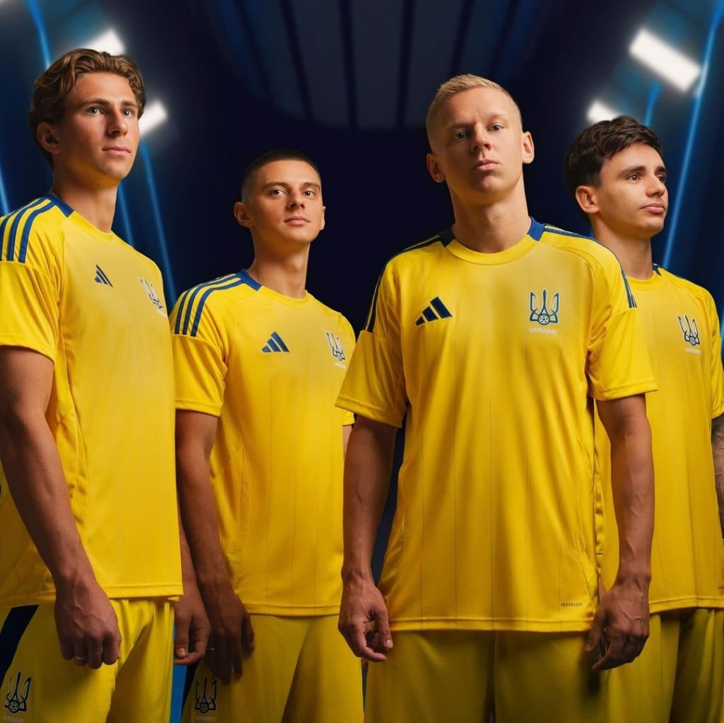 УАФ спільно з компанією “Adidas” представила нову форму збірних України з футболу