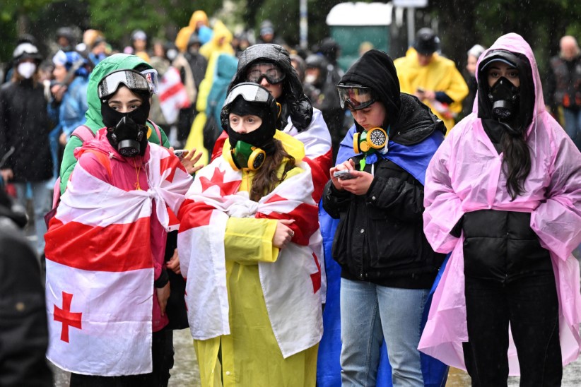 У Грузії заборонять закривати обличчя на мітингах