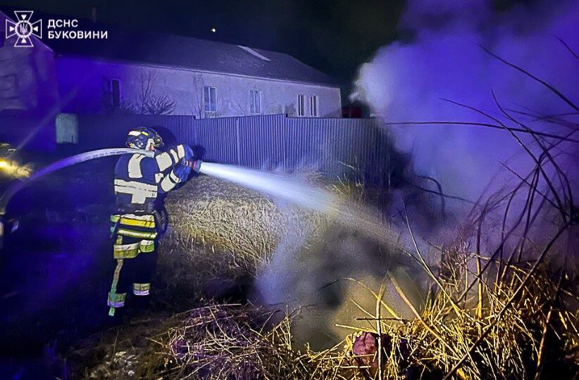 У Чернівецькій області за добу ліквідовано дві пожежі