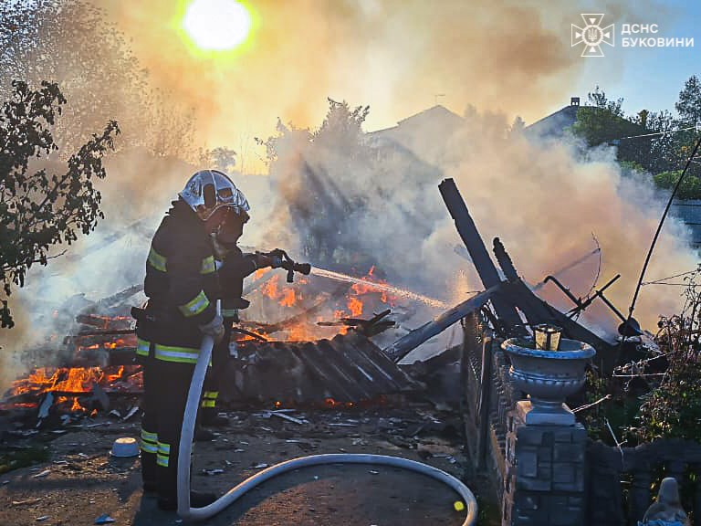 У Чернівецькій області вогнеборці ліквідували п’ять пожеж