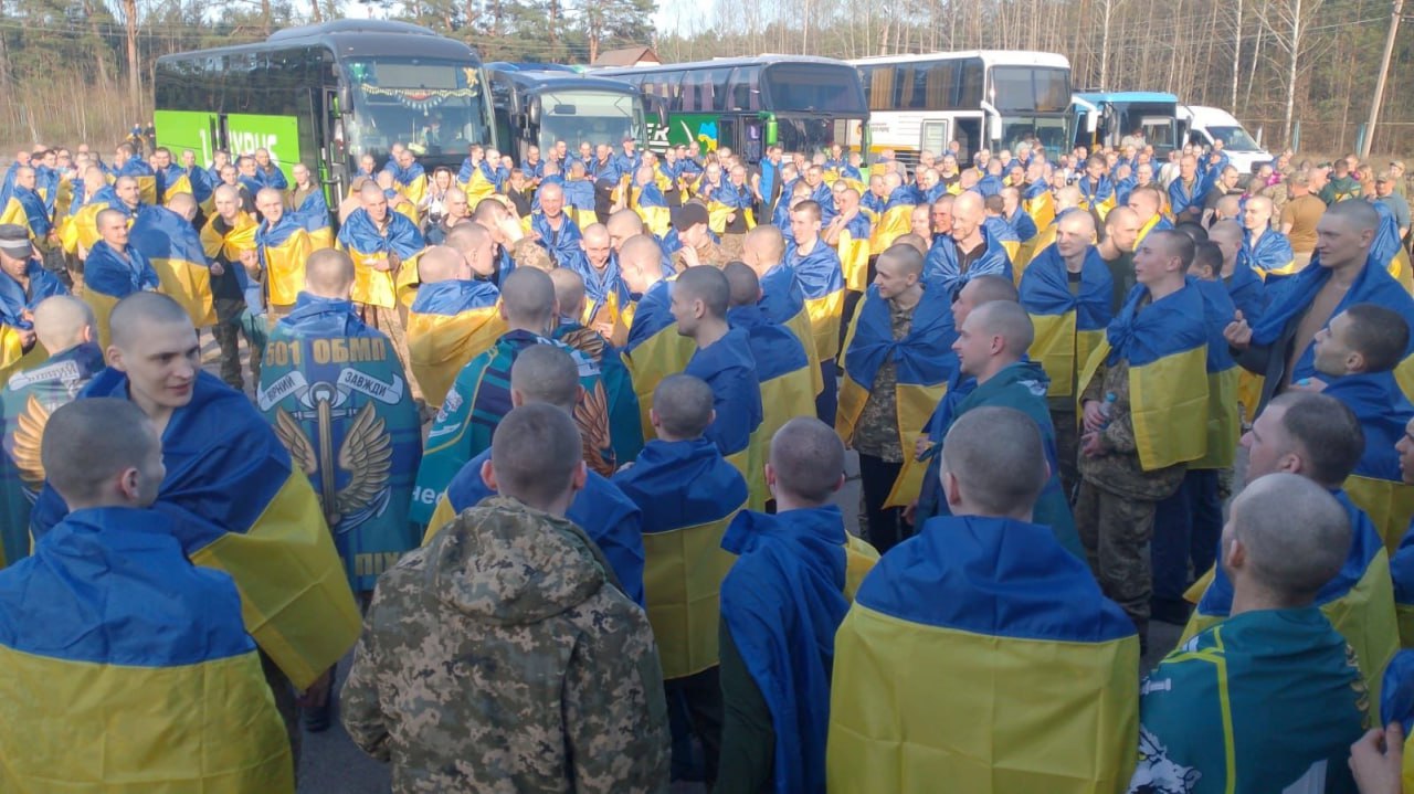 277 українських воїнів повернулися з російського полону