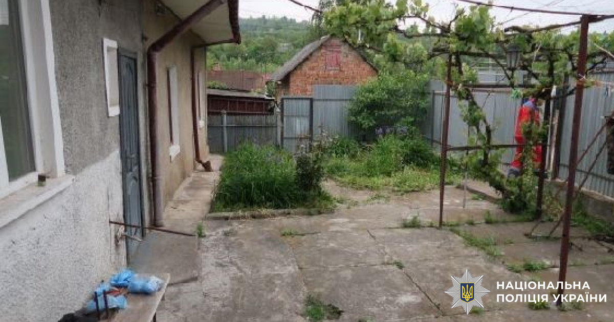 У Чернівцях поліцейські оперативно затримали чоловіка, причетного до умисного вбивства