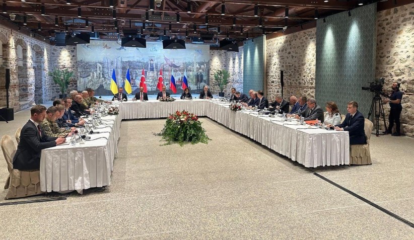 У Стамбулі розпочалася зустріч делегацій України та росії