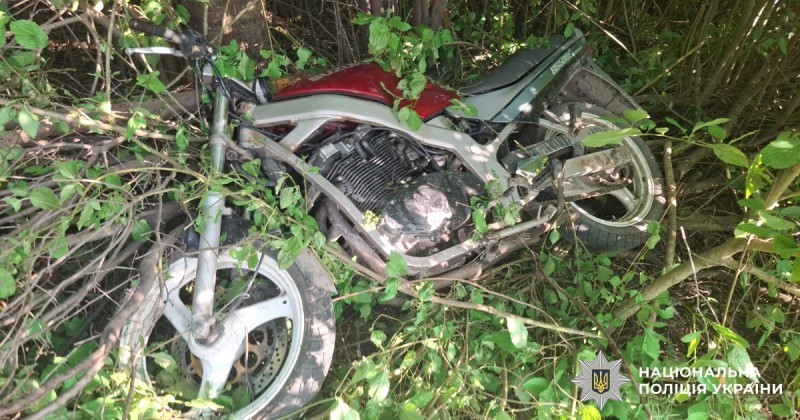 На Буковині поліціянти розслідують обставини ДТП, в якій травмувалося двоє місцевих жителів