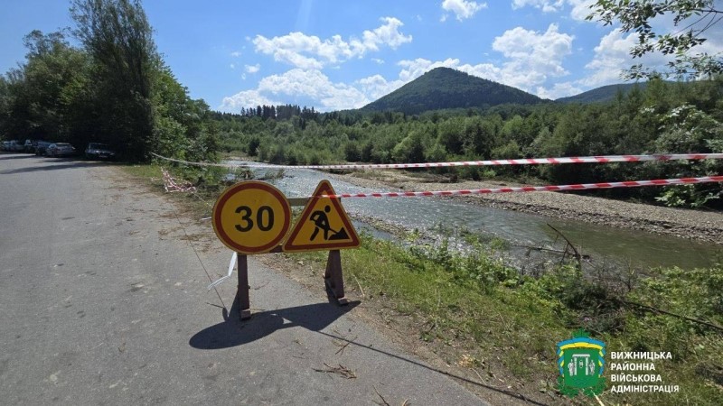 На Вижниччині обстежили пошкоджені повінню об’єкти та обговорили заходи з ліквідації наслідків стихії